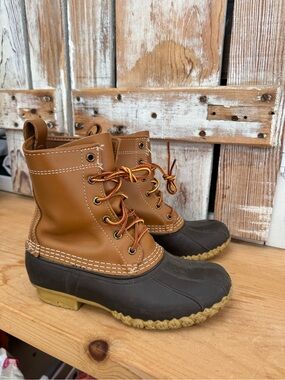 Women’s Insulated Bean Boot Size 6-7